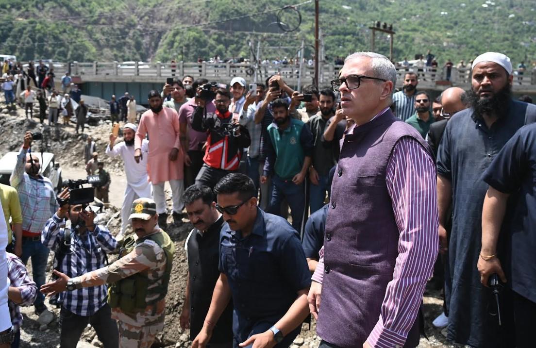 CM Omar Abdullah revisits Ramban, Commands relief ops for second straight day