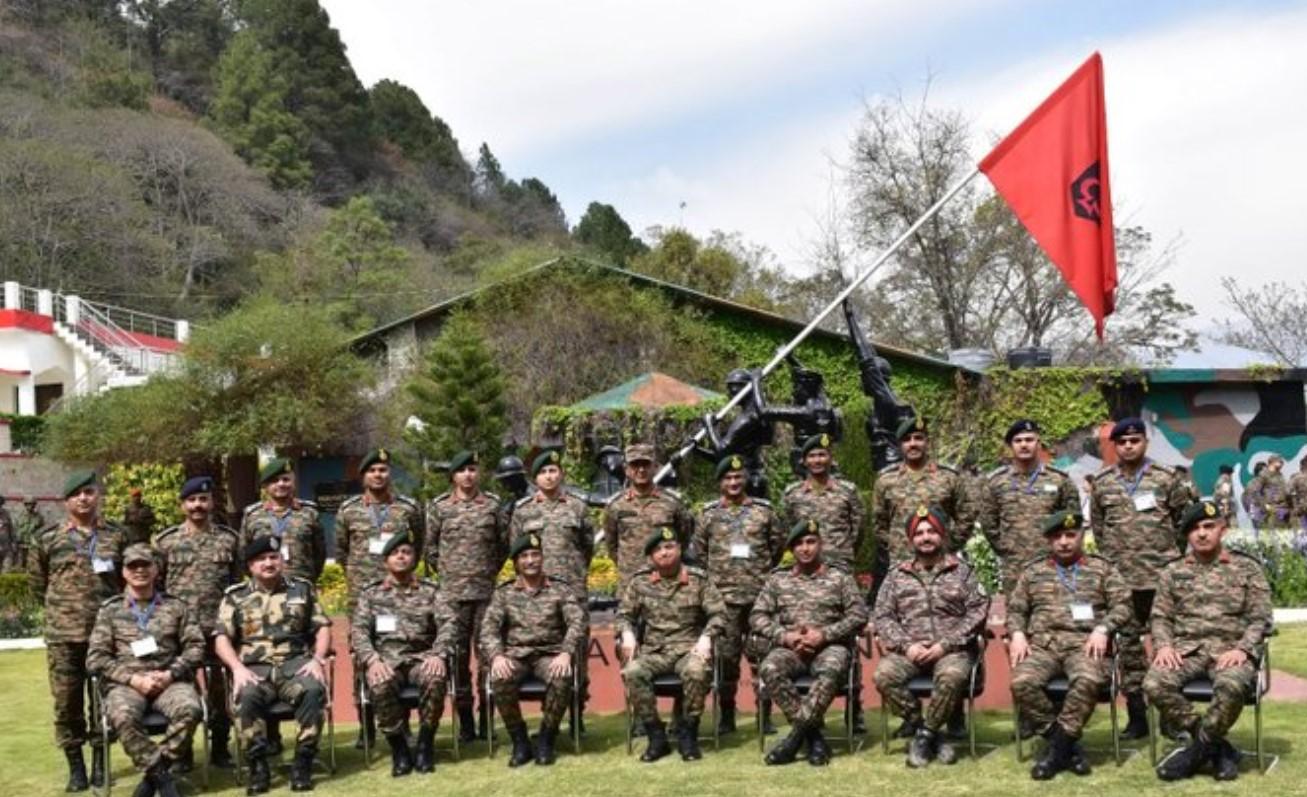 Corps Commander reviews security situation in Rajouri-Poonch sector