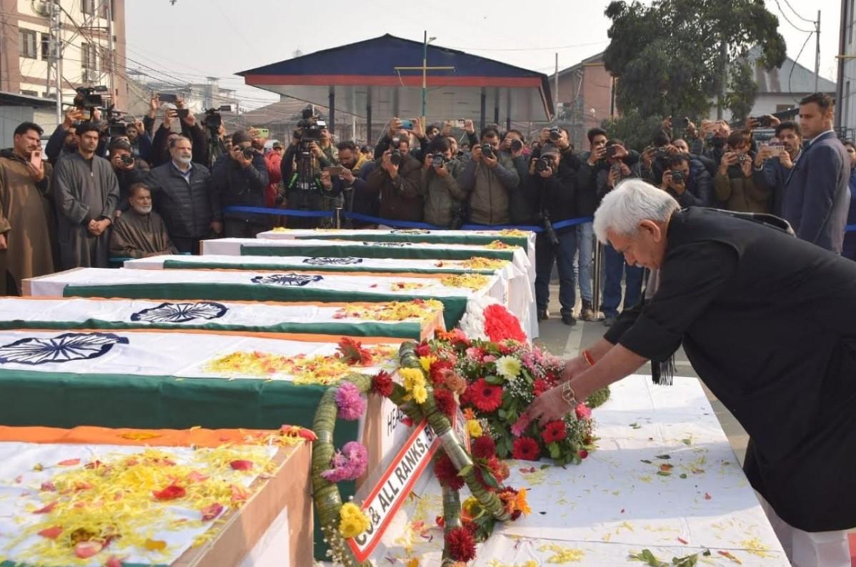 LG Manoj Sinha pays tribute to victims of Nowgam Police Station Blast