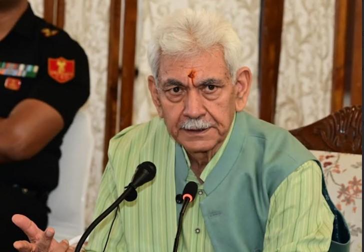 Lieutenant Governor interacts with members of Kashmir Women's Organisation