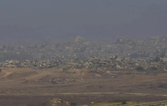 At least 31 Palestinians are killed while heading to a Gaza aid hub, officials and witnesses say