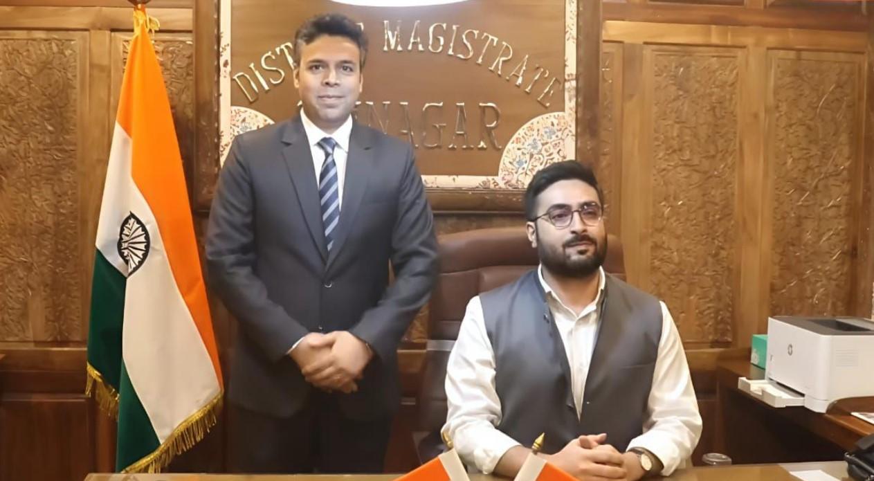 Akshay Labroo takes charge as new DC Srinagar
