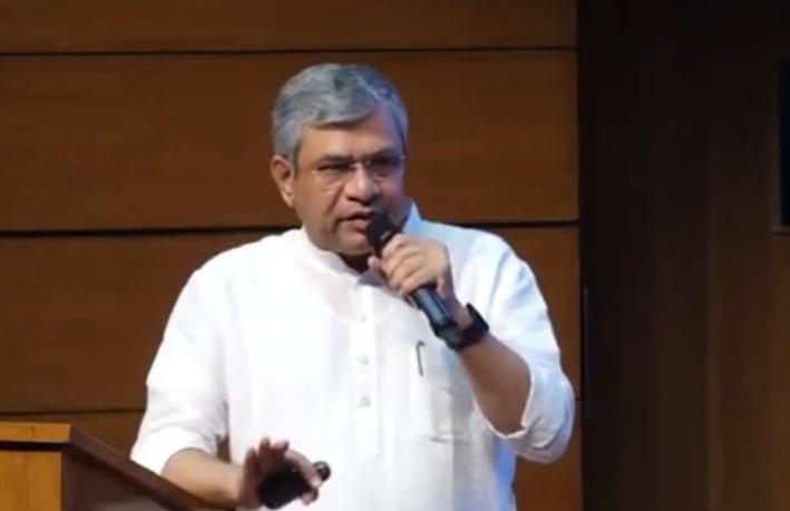 Centre halts 3 Kashmir Rail Projects amid objections