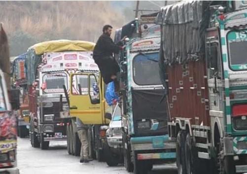 NH-44 reopens for passenger traffic in both directions