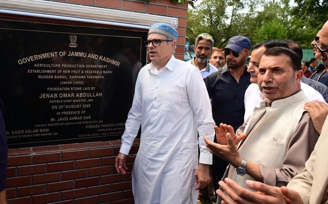 CM lays foundation stone for Fruit & Vegetable Mandi at Wussan Bangil, Tangmarg