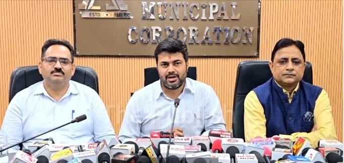 JMC Commissioner Addressing Media.
