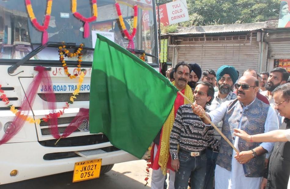 Dy CM flags off bus service from Jammu to Nowshera via Seri