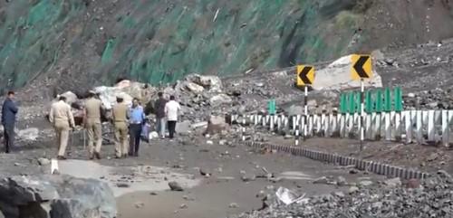 J-K: Schools in Kashmir valley to remain shut today amid severe weather warnings