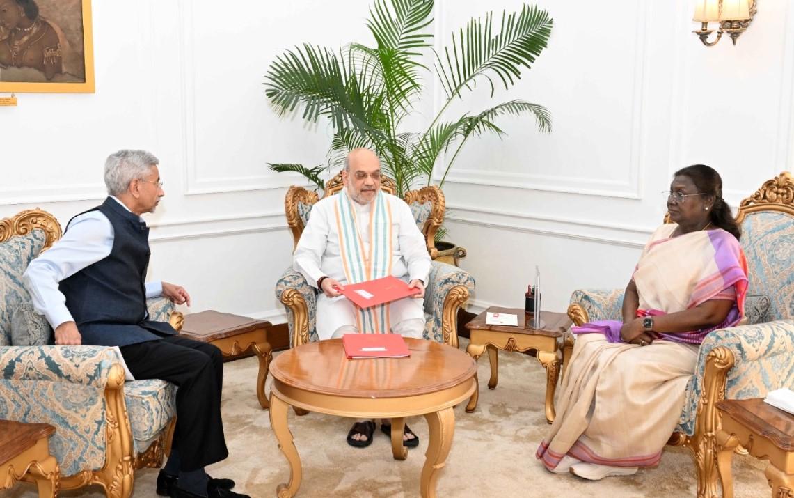 HM Amit Shah and MEA, Dr S Jaishankar called on President Droupadi Murmu