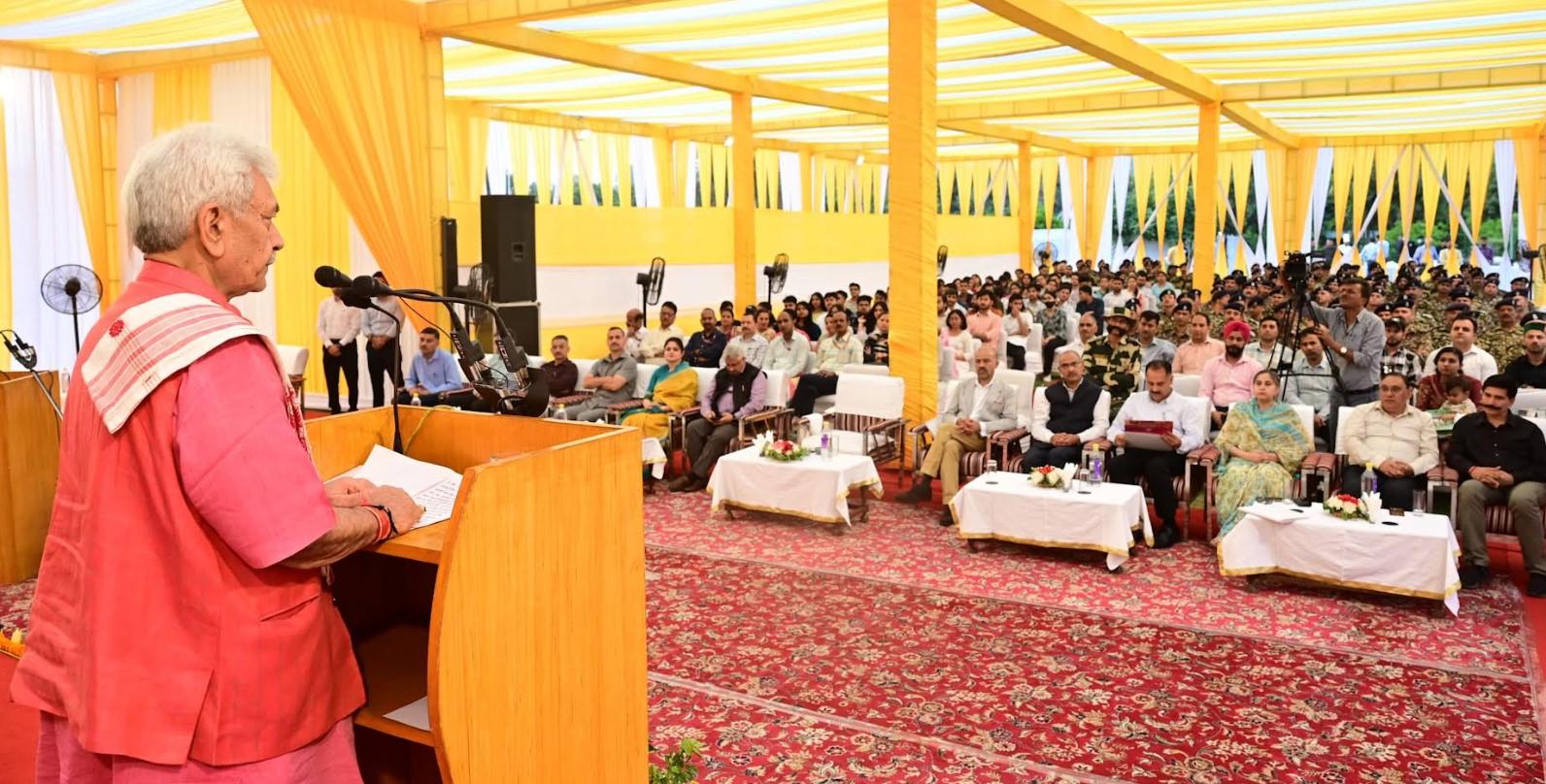 Lieutenant Governor attends 'Himachal Diwas' celebrations at Raj Bhawan