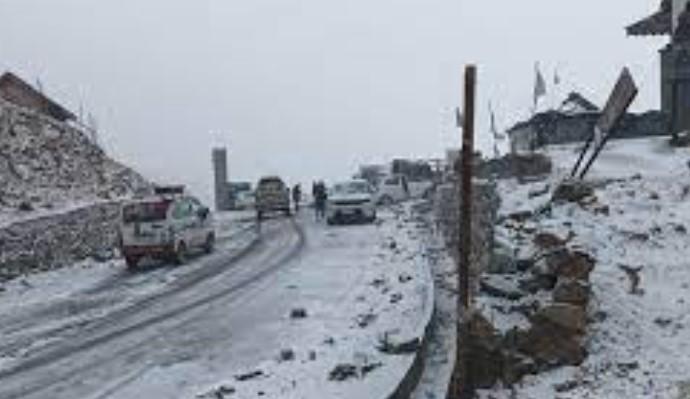 Rajouri Administration takes measures to ensure smooth traffic movement on BG, Mughal Road