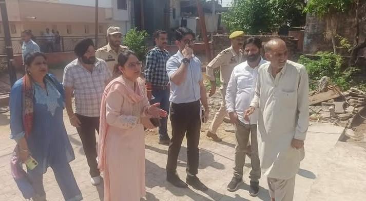 Jammu Municipal Corporation takes action against unregistered dairies