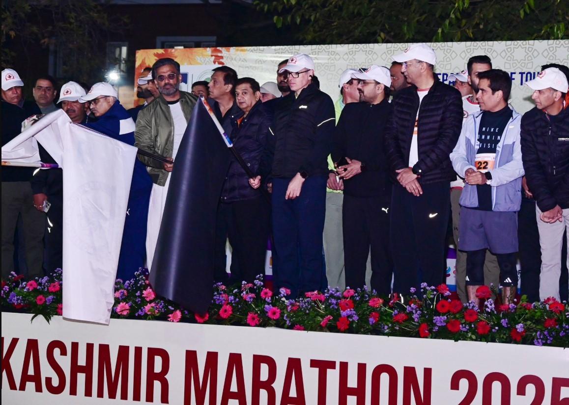 CM Omar Abdullah, Actor Sunil Shetty Flag Off Kashmir Marathon 2.0