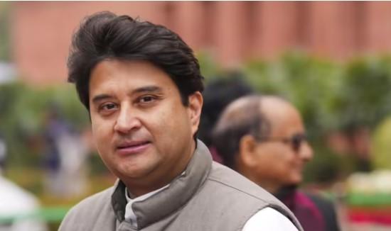 Is Sanchar Saathi Mandatory? Minister Clarifies Amid "Snooping App" Row