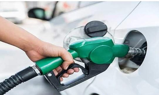 India has 60 days of fuel stocks, government says dismissing shortage reports as misinformation