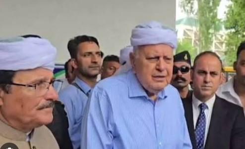 J&K people must stand on own feet, not keep ‘begging’ from Delhi: Farooq