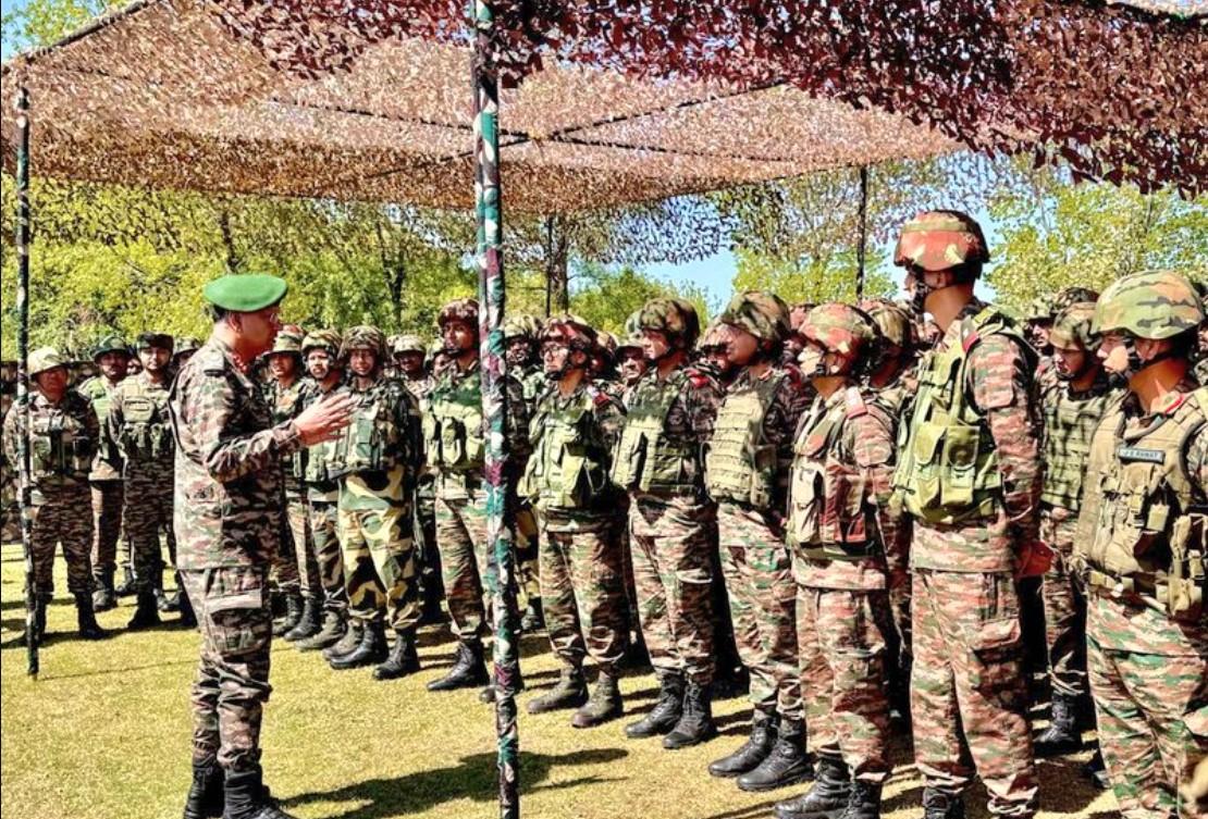 Top army officer reviews security situation along LoC in Rajouri Poonch