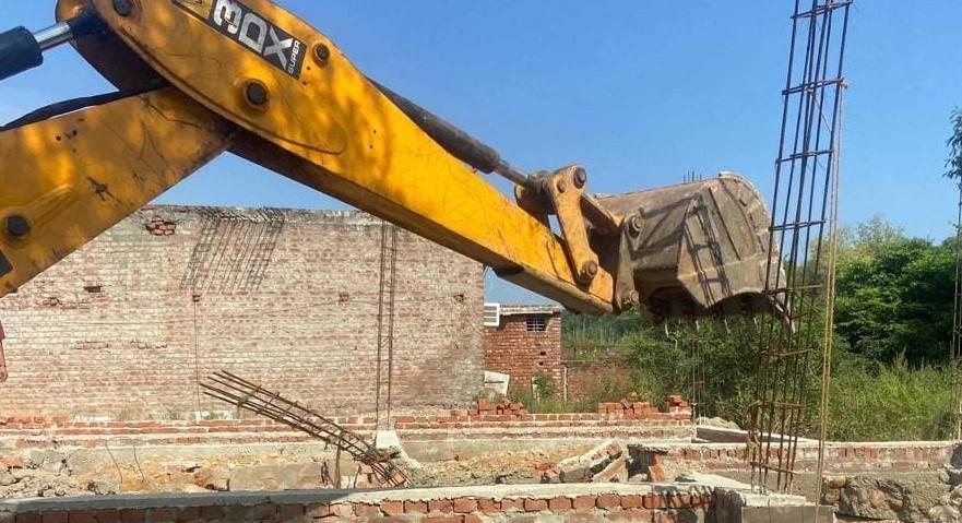 JDA conducts anti-encroachment drive and sealing of unauthorized commercial structures