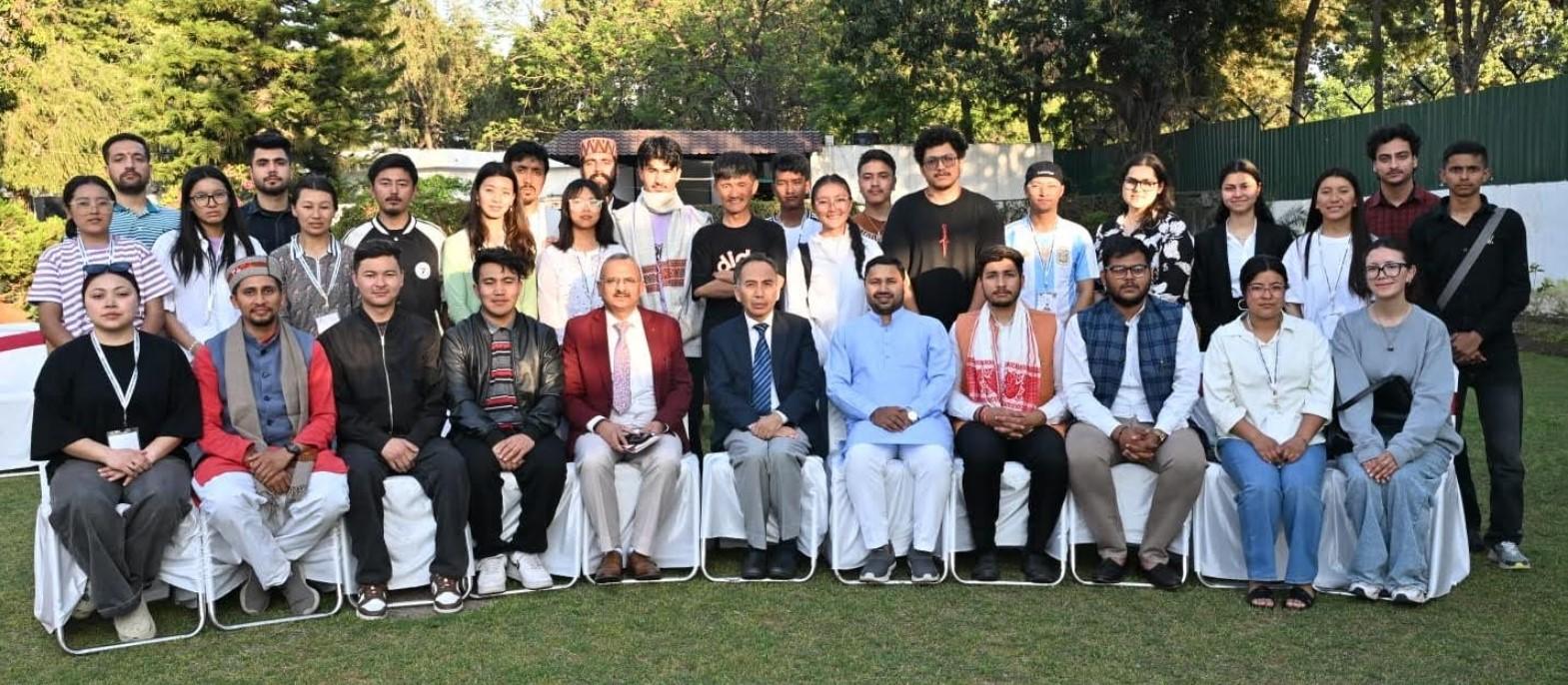 Ladakh students, representatives of SERU program visits High Court of J&K, Ladakh
