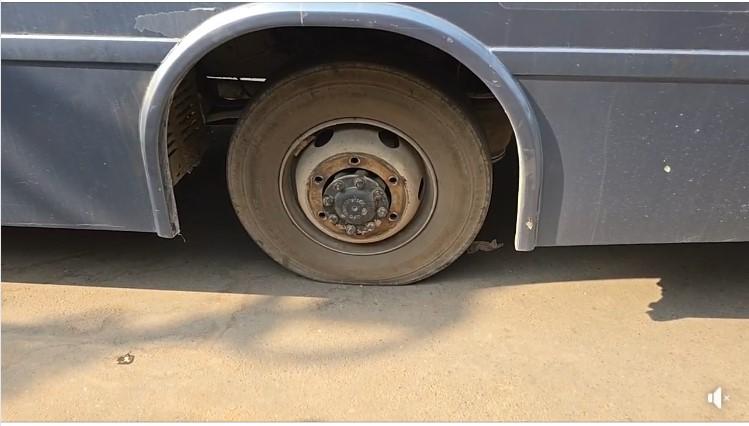 #Jammu चलती E-Bus ka खुला tyre; Mahila हुई #injured
