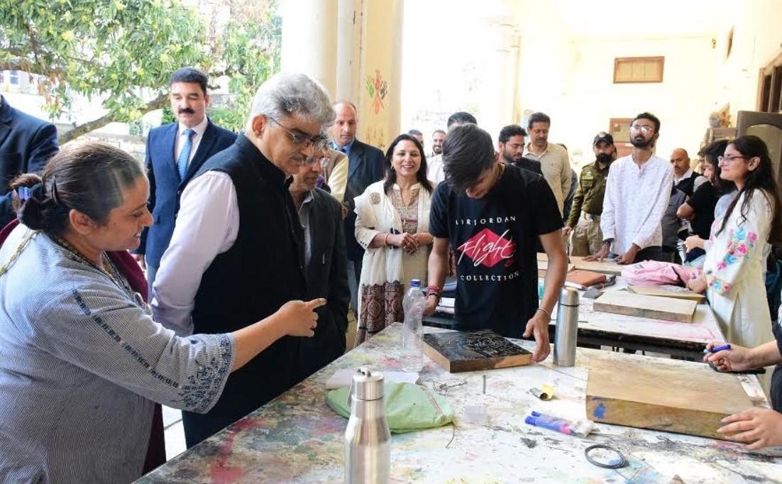 Chief Secretary reviews functioning of Music & Fine Arts Institute