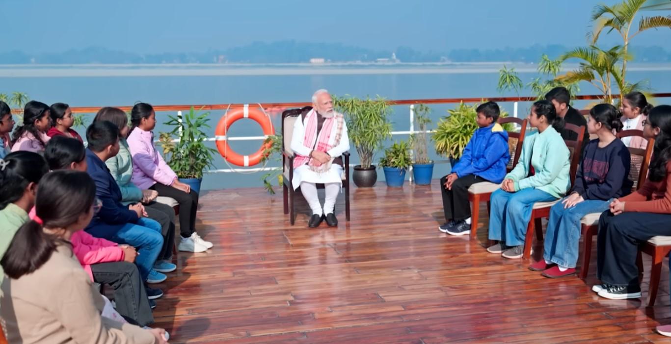 Try not to make AI or mobile phone the master: PM Modi tells students