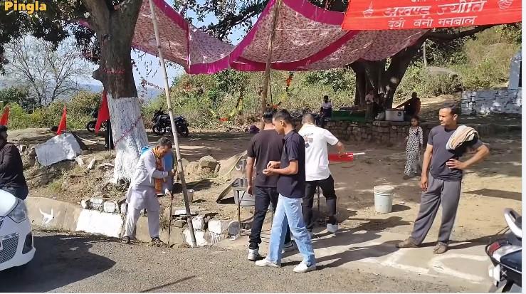 नवरात्र के पावन पर्व पर इसी तरह से लगाए जाते हैं हर जगह लंगर #jaipinglamata
