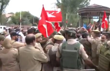 NC holds protest in Srinagar, demands restoration of statehood, constitutional guarantees
