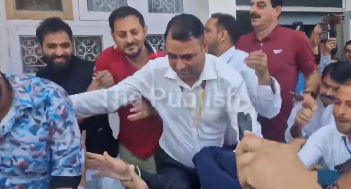 Mehraj Malik और BJP के विधायकों के बीच हुई हाथापाई