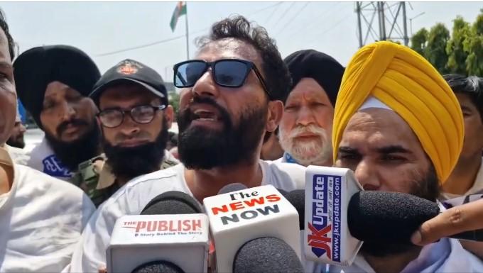 अगर किसी को लगता है मैं नशा करता हूं तो मेरा टेस्ट करवा लीजिए: Mehraj Malik