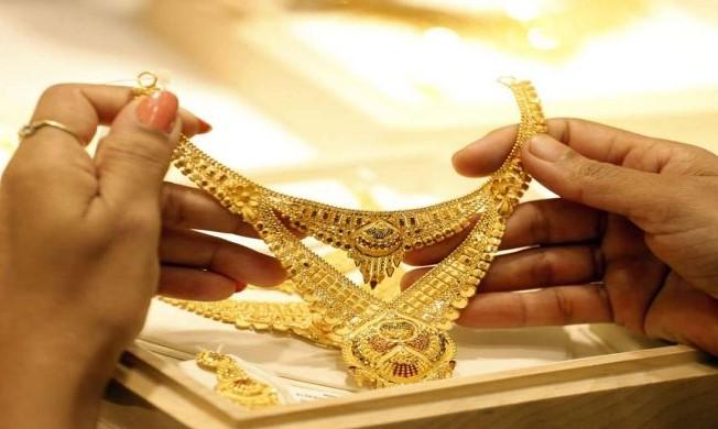 This Akshaya Tritiya, gold remains out of consumers' reach with skyrocketing prices