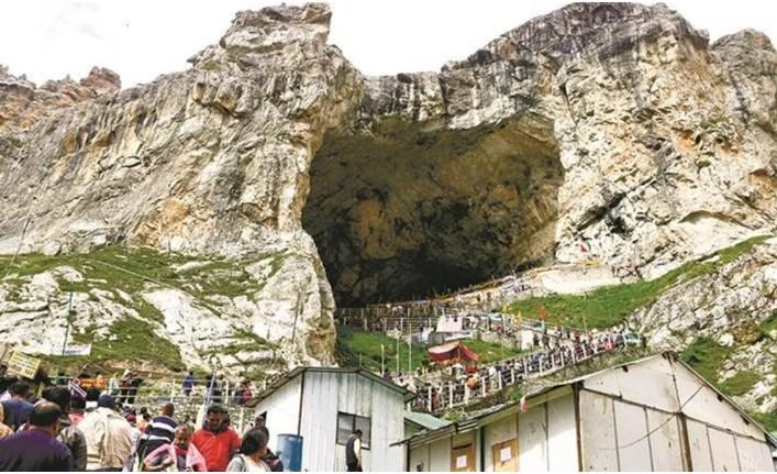 Amarnath Yatra: 10th batch of over 6,400 pilgrims departs from Jammu