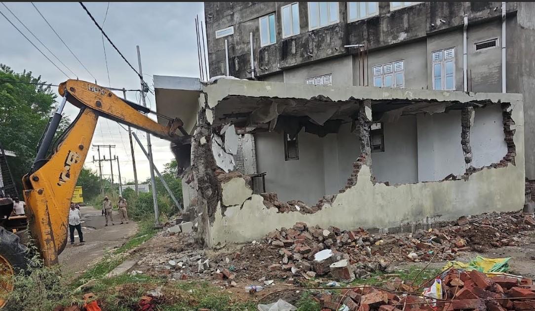 JMC demolishes illegal constructions in different parts of Jammu City
