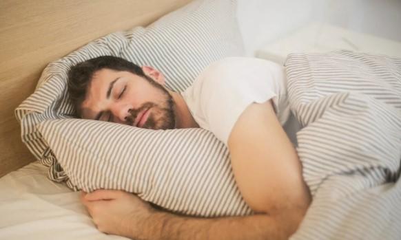 Going to Bed At the Same Time Every Night May Help Lower Blood Pressure