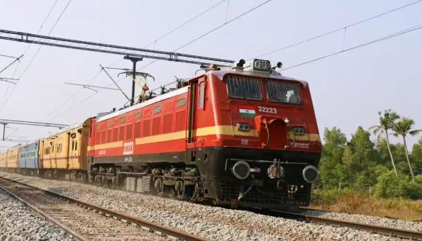 Over 1,600 passengers travel on two special Katra-New Delhi trains