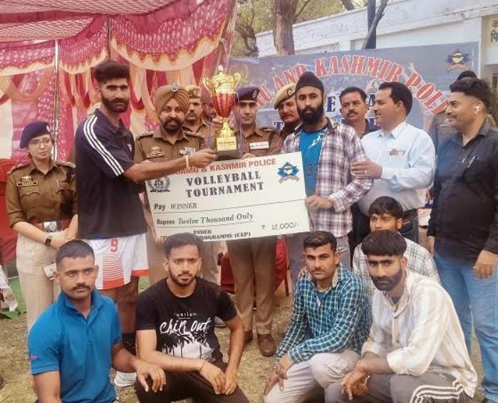 Volleyball Tournament organised by Jammu Police under Civic Action Programme concludes at GGHSS Arnia