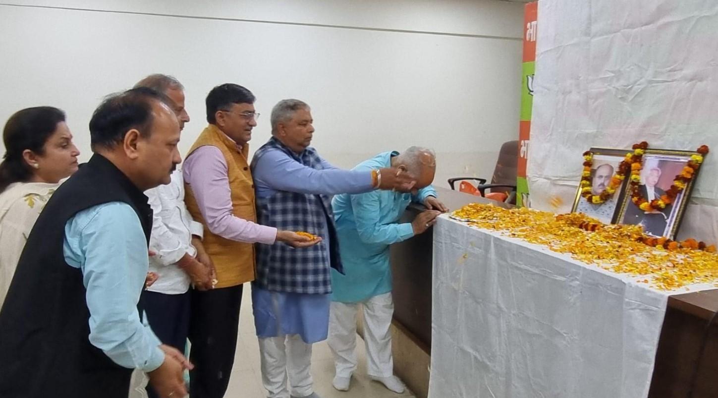Sat Sharma appeals society to be united against terrorism