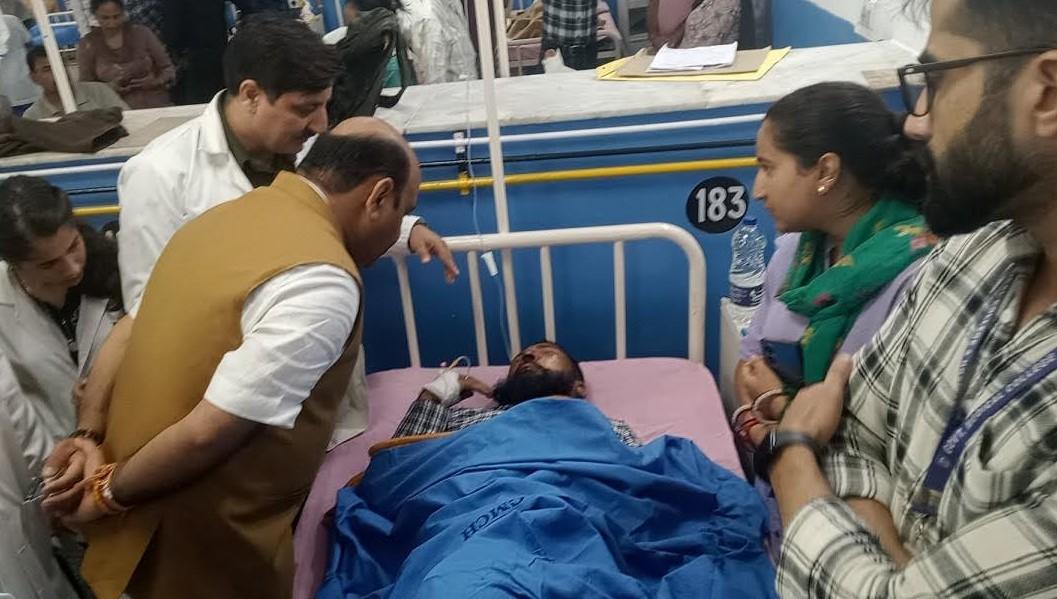 Dy CM interacts with cloudburst victims at Chashoti