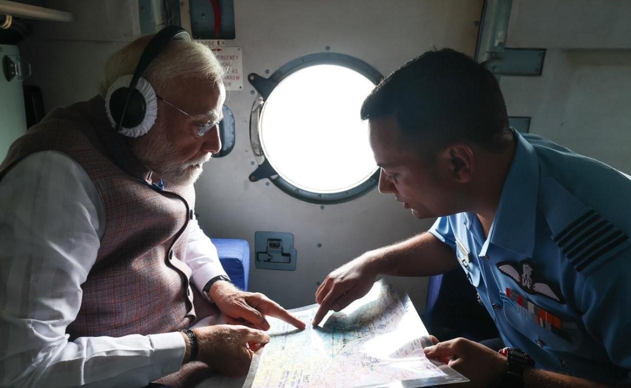 PM surveys damage in flood-hit Himachal, Punjab; announces Rs 3,100 crore package