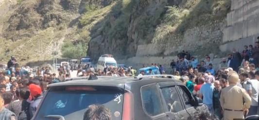 Ramban youth goes missing: J-K CM asks L-G to send out stern message against hooliganism