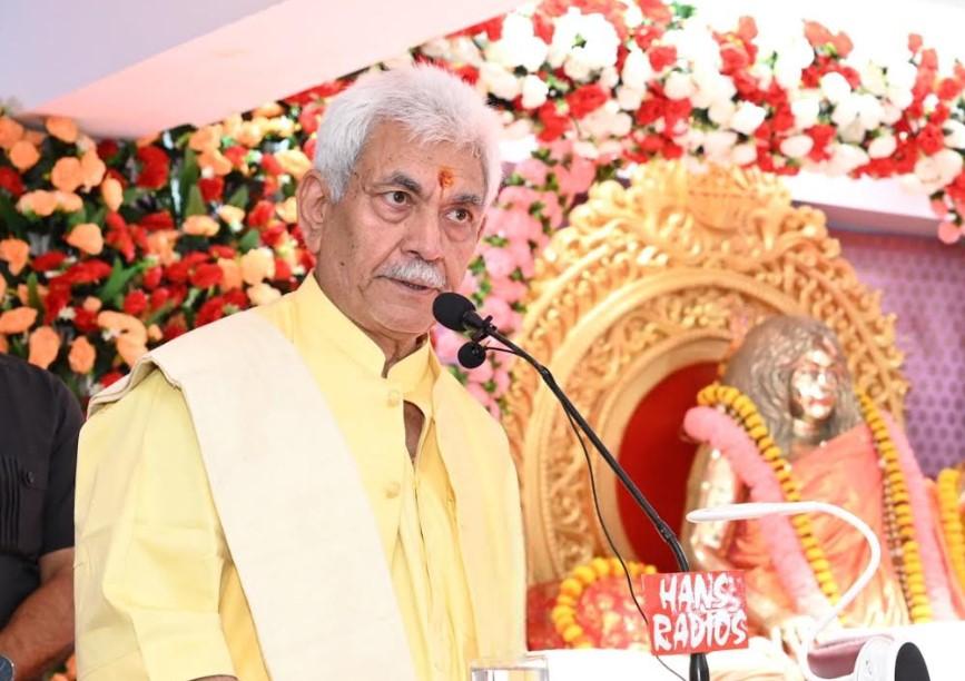 Equip Students with Human Skills No Machine Can Replace: LG Sinha