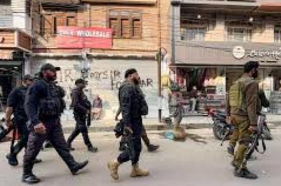 J-K: Inter-state, trans-national module of terrorists busted; explosive material, arms recovered