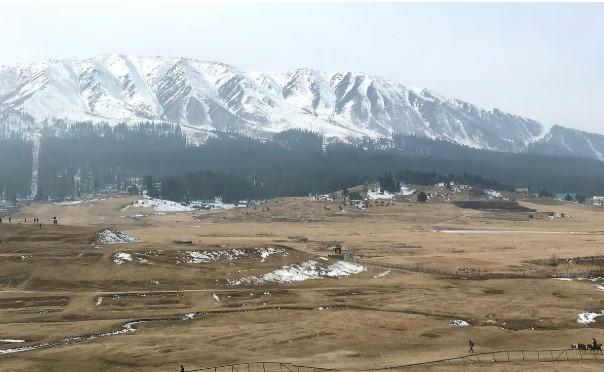 After unusually warm winter, Kashmir enjoys below-normal day temperatures; good news for crops