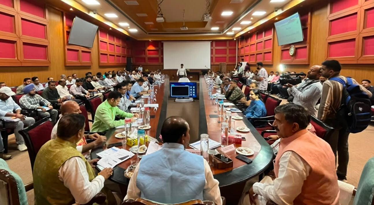 Union MoS Shri Ajay Tamta reviews J&K highway projects, highlights 12 year infrastructure overhaul