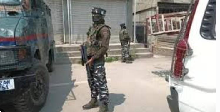 Budgam police arrest 3 terrorist aides affiliated with LeT