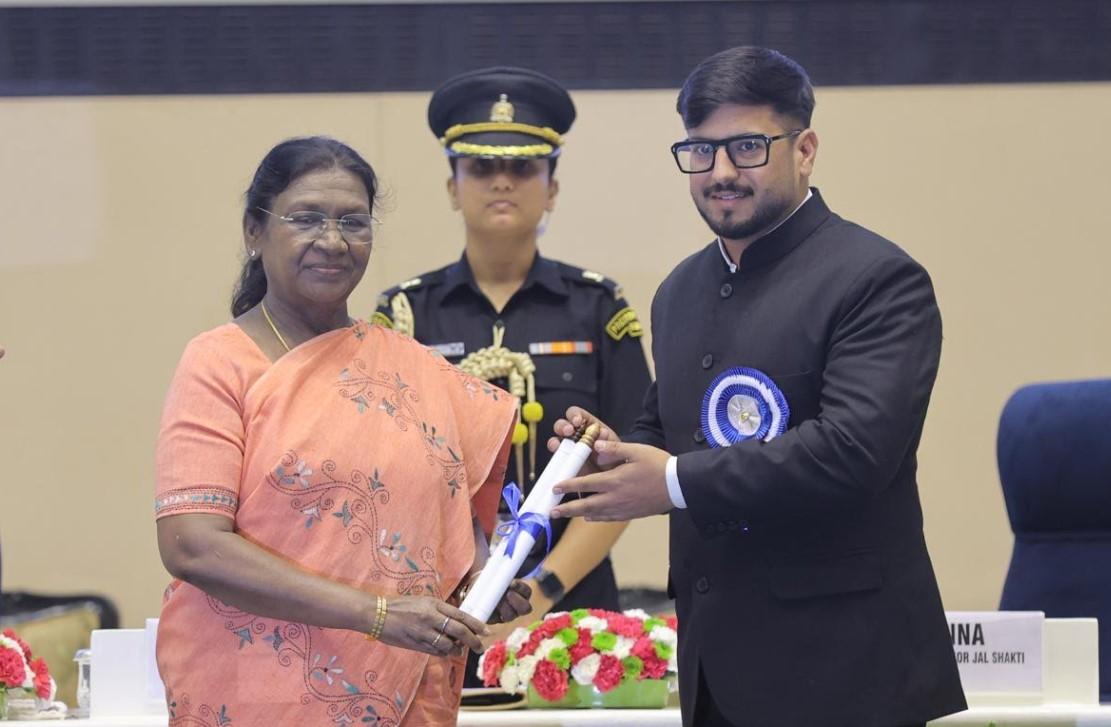 DC Rajouri receives National Honour from President of India for Excellence in Jal Sanchay Jan Bhagidari