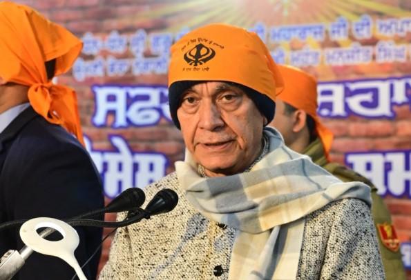 The supreme sacrifice of our Sikh Gurus inspires all of us to uphold the unity and integrity of the nation: LG Sinha