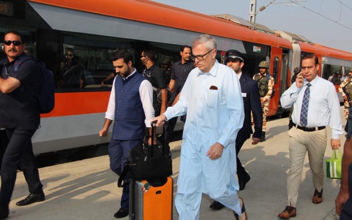 CM Omar Abdullah, Farooq Abdullah travel on Vande Bharat from Srinagar to Katra