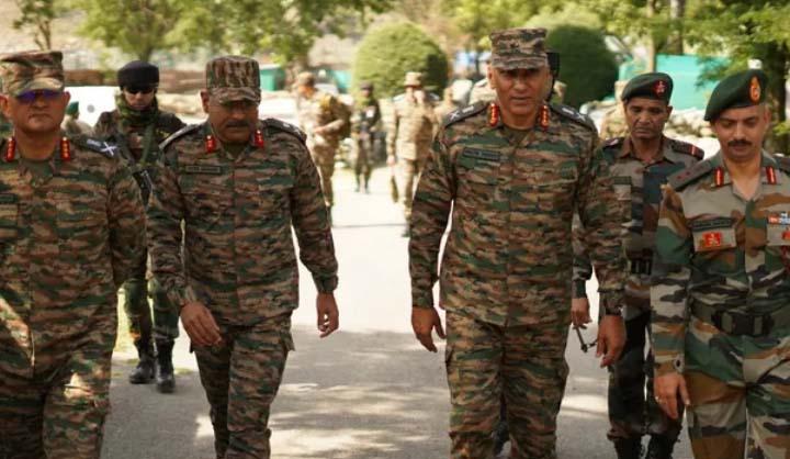 Northern Army Commander reviews security situation in Pir Panjal range