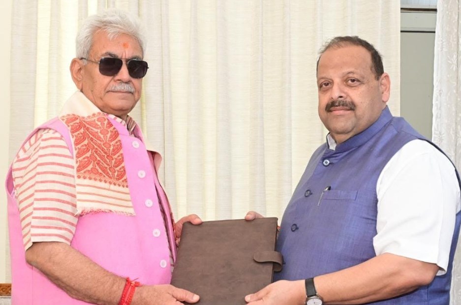 Senior BJP leader Devender Singh Rana calls on Lt Governor 